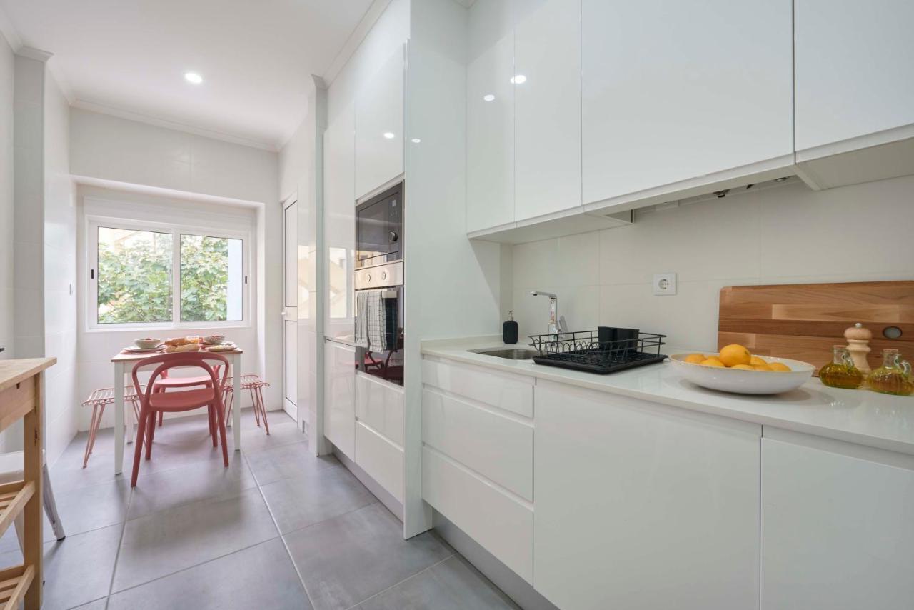 Spacious & Light-Filled 4Br Apartment By Timecoler Amadora Exterior foto